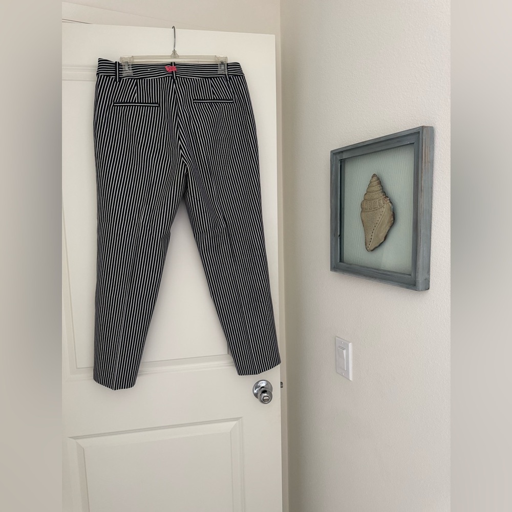 LOFT Women’s Navy and White Pinstripe Pants - Picture 4 of 9